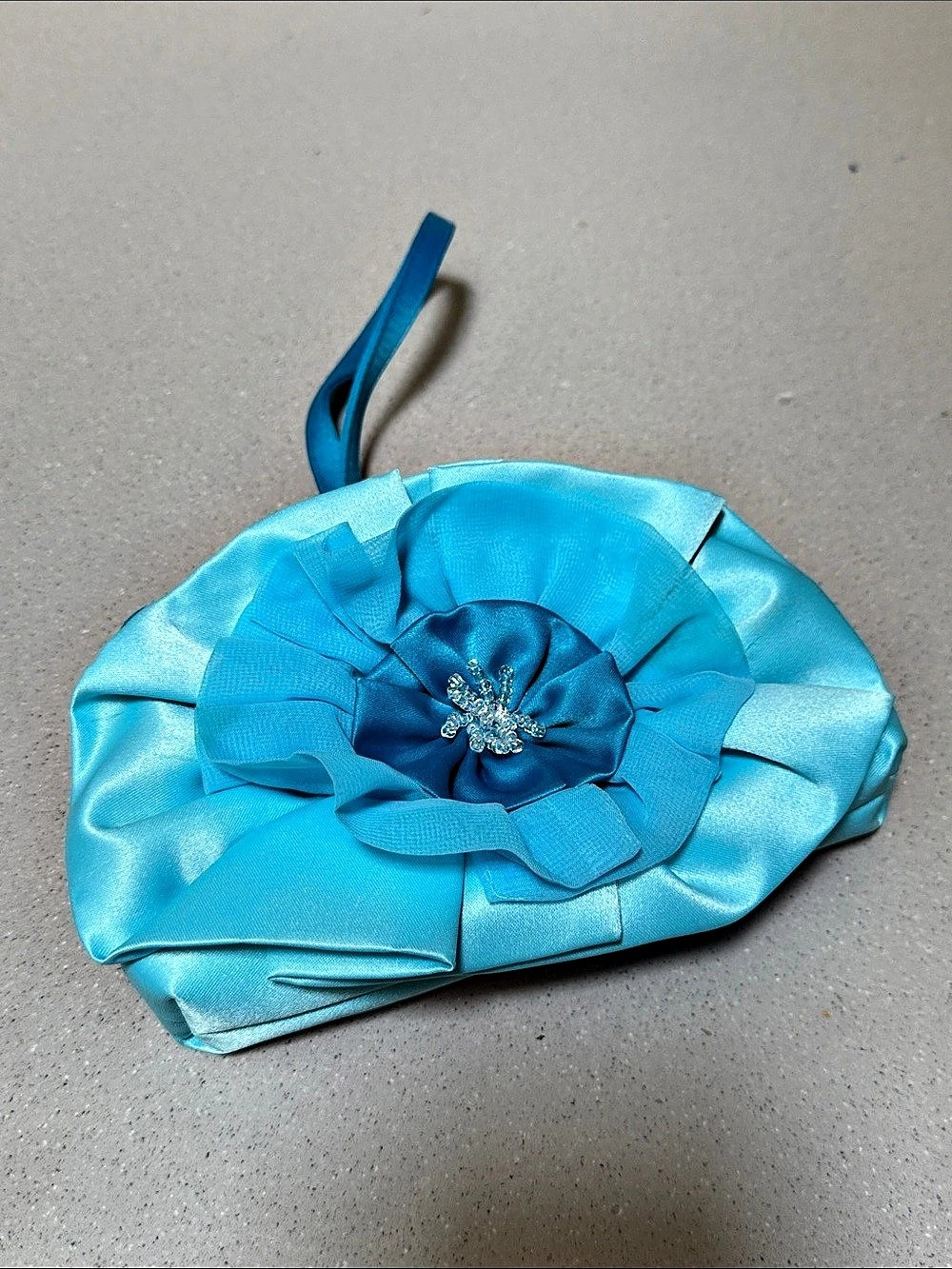 Y2K Vanessa Floral Wristlet Clutch in Blue with Beading